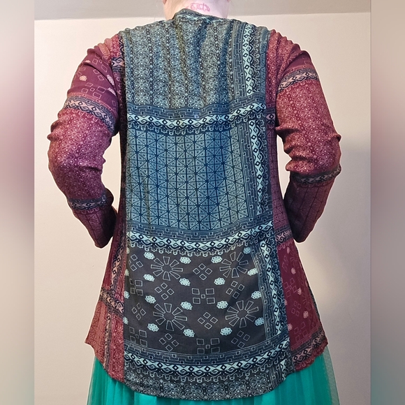 Hilltribe, Boho,  Festive Tunic top. Long sleeved. Button up. Size M/L - Picture 2 of 9
